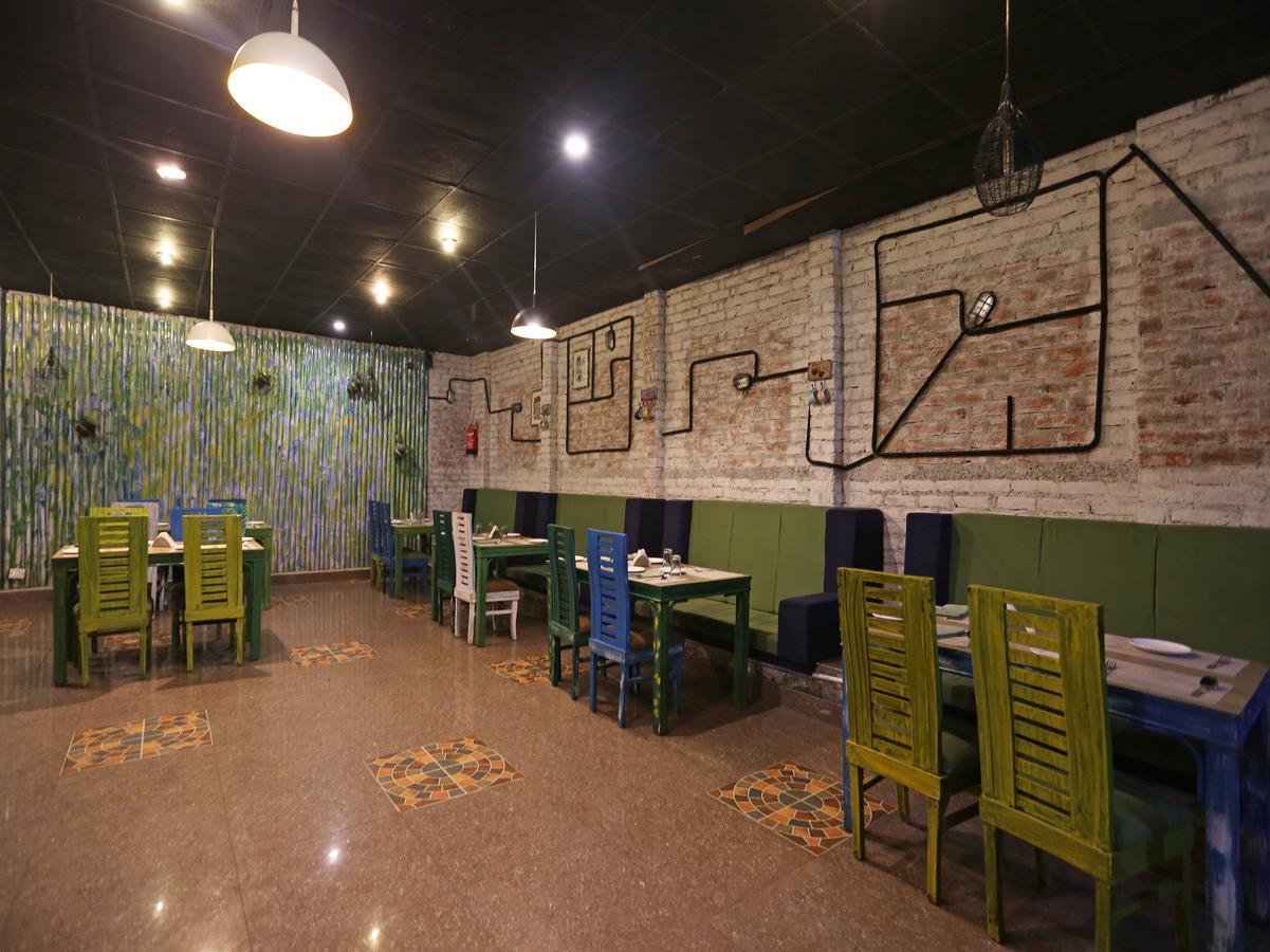 Oyo 10425 Queens Pearl Inn Dehradun Esterno foto