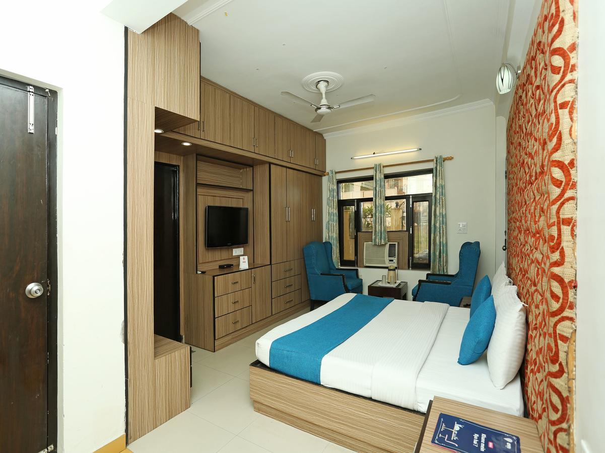 Oyo 10425 Queens Pearl Inn Dehradun Esterno foto